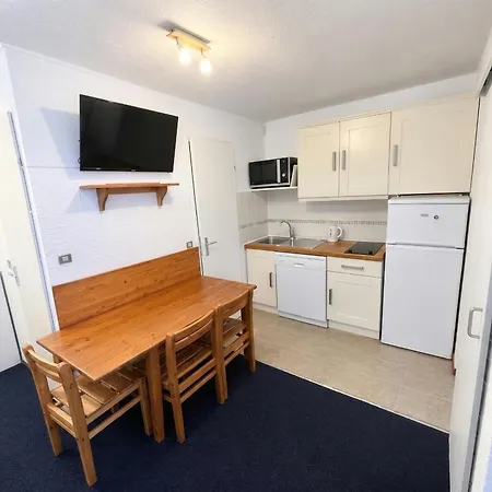 Al-203 - Inout - 5 Beds Flat * Val Thorens