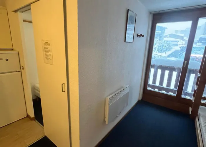 Al-203 - Inout - 5 Beds Flat